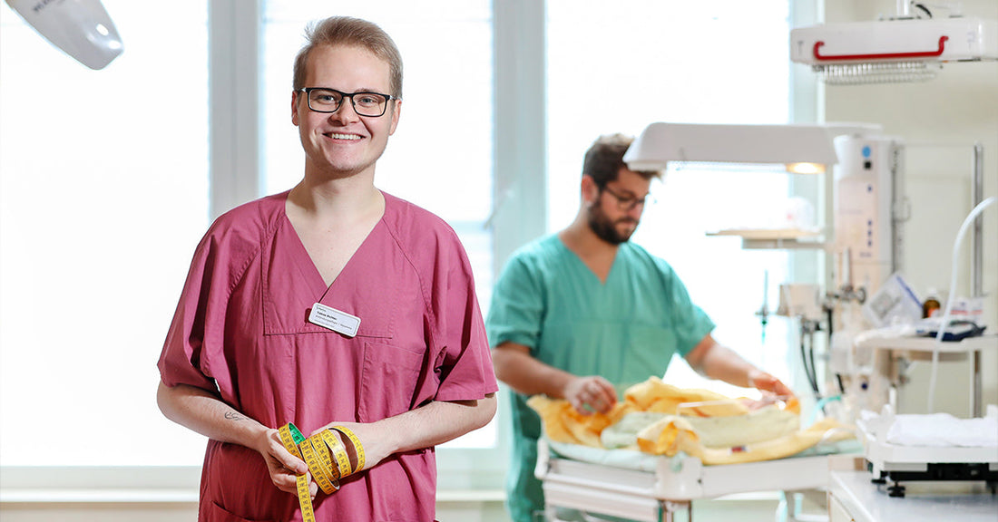 Tobias Richter works as a male midwife. Photo credit: Thomas Oberländer | Helios Kliniken.